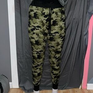 camo leggings with strings